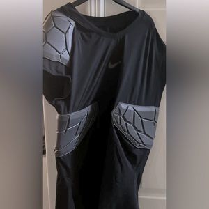 GOOD CONDITION!!! Nike Pro Combat football Hyperstrong shirt in a men's L, black
